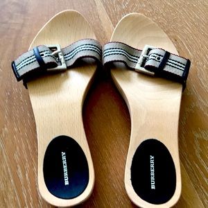 Burberry flat slide clogs